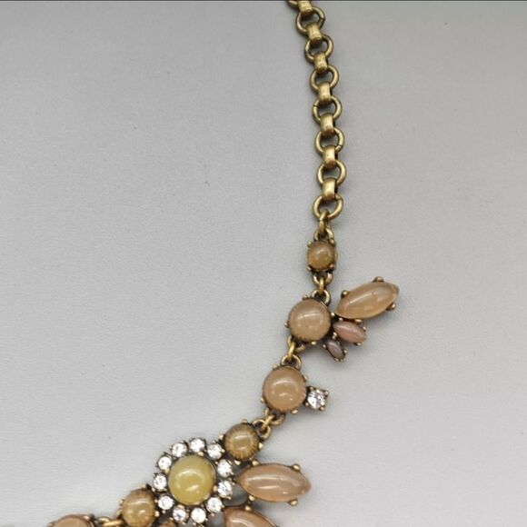 J. Crew Necklace Taupe Yellow Beaded Flower Pendants Crystal Accents Gold Tone - Picture 9 of 10